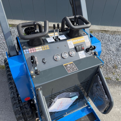 Chargeur / Valet de Ferme rippa RS04 moteur kubota