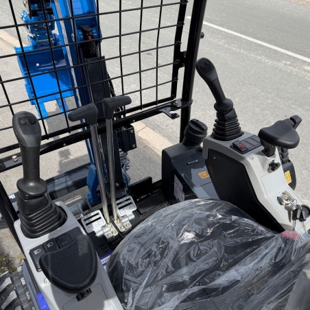 MINI PELLE 1T8 RIPPA R18 MOTEUR KUBOTA