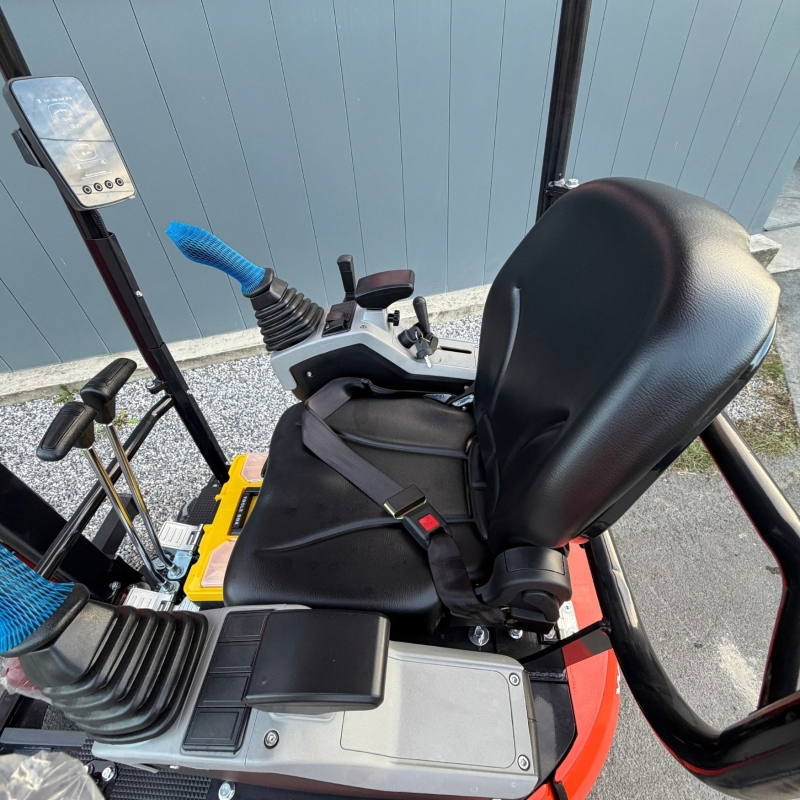 NORTECK TX16 PRO MINI EXCAVATOR 1.5-TON with Kubota Engine NORTECK TX16 PRO MINI EXCAVATOR 1.5-TON with Kubota Engine